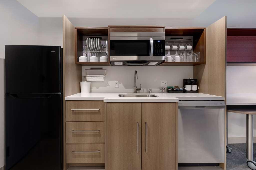 Home2 Suites By Hilton Las Vegas I-215 Curve Номер фото